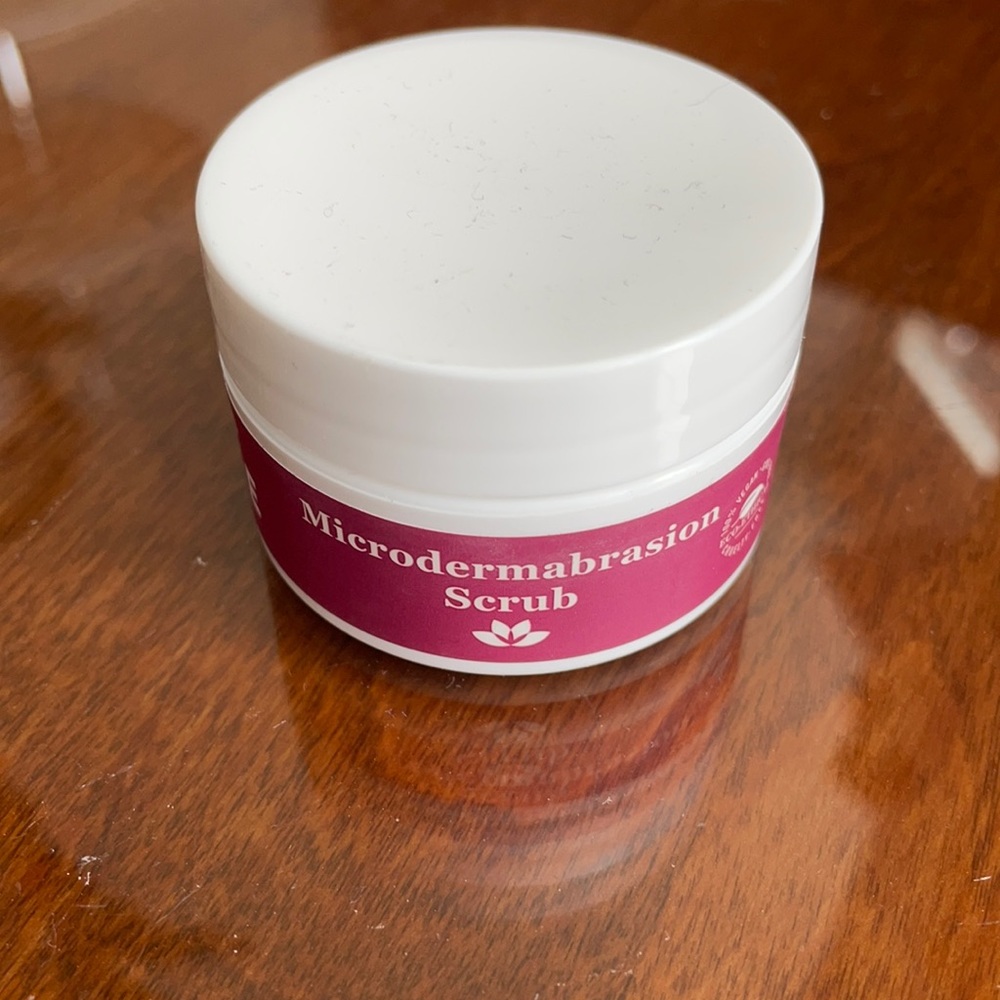 Microdermabrasion Scrub by Derma•E